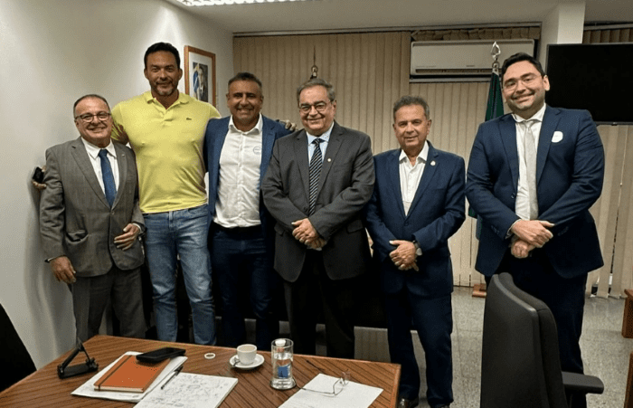 Leia mais sobre o artigo Álvaro Dias anuncia Babá Pereira como pré-candidato a vice-governador do RN em 2026