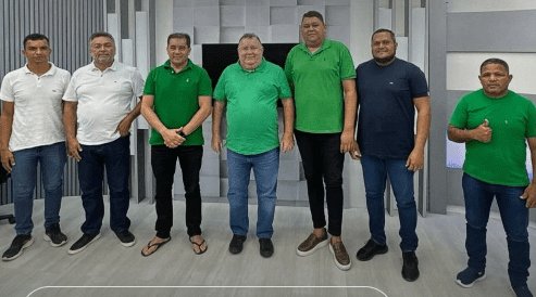 Leia mais sobre o artigo Dr. Bernardo amplia base no Mato Grande e recebe apoio de ex-prefeito, vice e cinco vereadores em Bento Fernandes
