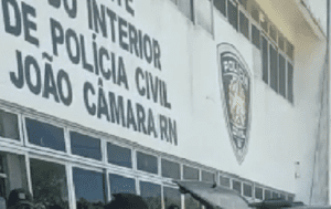 Leia mais sobre o artigo Homem é preso e conduzido a Delegacia de João Câmara suspeito de violência doméstica na cidade de Rio do Fogo