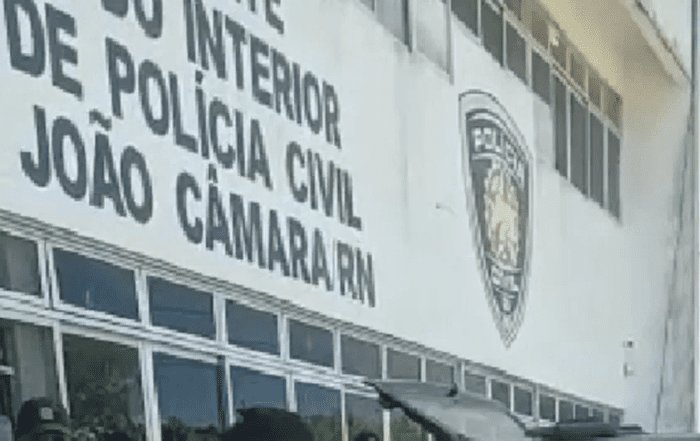 Leia mais sobre o artigo Homem é preso e conduzido a Delegacia de João Câmara suspeito de violência doméstica na cidade de Rio do Fogo