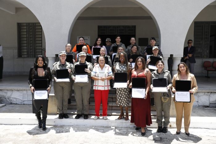 Leia mais sobre o artigo Mulheres potiguares são homenageadas com o Diploma Capitã Marina Régia Galhardo