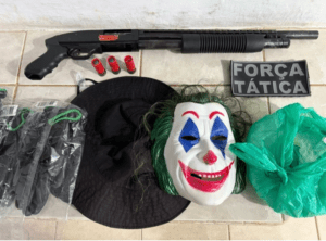 Leia mais sobre o artigo Casal é preso por porte ilegal de arma de fogo em Rio do Fogo/RN