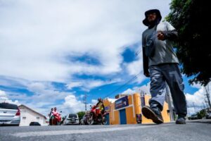 Leia mais sobre o artigo Governo do RN entrega recuperação de trecho da RN-263, em Angicos