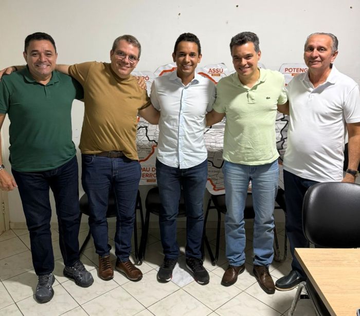 Leia mais sobre o artigo Ex-Bibiano, Ivan Júnior e Antônio Jácome assinam ficha de filiação ao MDB