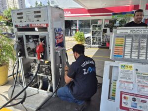 Leia mais sobre o artigo Ipem-RN realiza fiscalização em postos de combustíveis de Natal e reprova 31% dos bicos vistoriados