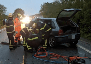 Leia mais sobre o artigo Bombeiros do RN resgatam motorista preso às ferragens após colisão em Extremoz