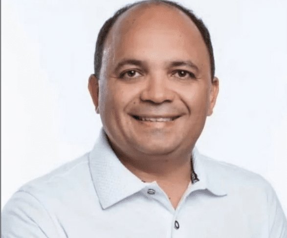 Leia mais sobre o artigo Messias Araújo celebra 51 anos com história marcada pela fé e pela comunicação em João Câmara