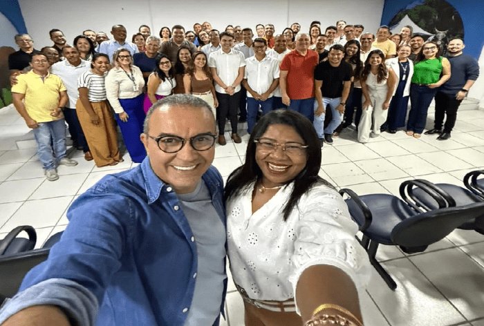 Leia mais sobre o artigo Prefeita Nilda reúne vereadores e aliados políticos para declarar apoio a Kelps Lima para deputado federal