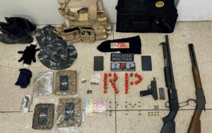 Leia mais sobre o artigo Polícia Militar e Polícia Rodoviária Federal prendem quatro indivíduos em Santa Cruz/RN
