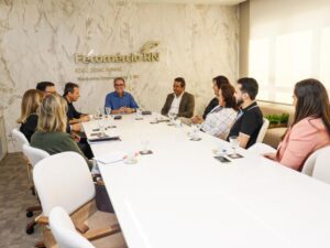 Leia mais sobre o artigo Sistema Fecomércio RN formaliza parceria com a Liga Contra o Câncer para ampliar formação na área da saúde