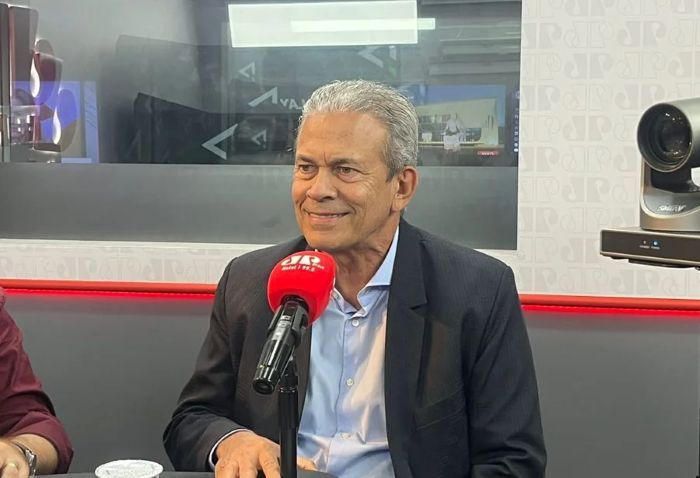 No momento, você está visualizando Hermano diz que MDB pode eleger até quatro deputados estaduais em 2026, dentre eles, Holderlin Silva