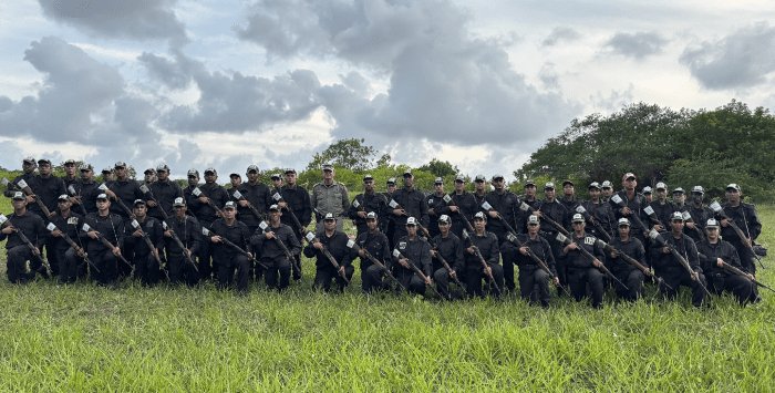 Leia mais sobre o artigo Comandante-Geral da PMRN visita acampamento dos alunos do Estágio de Adaptação de Oficiais da Saúde