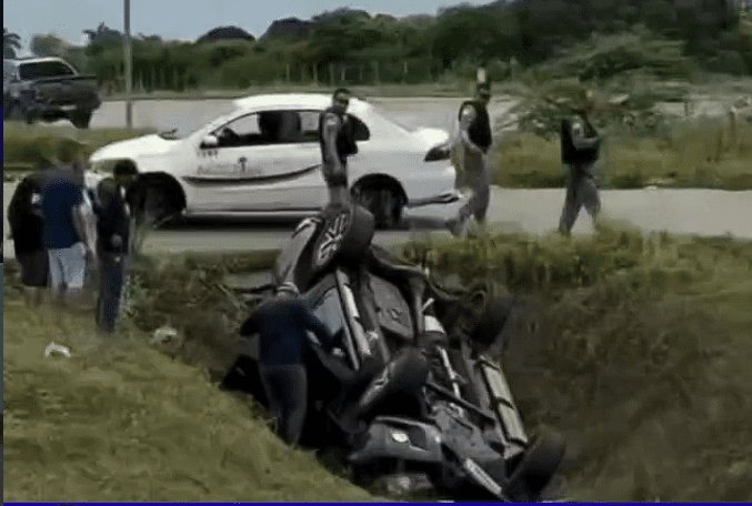 Leia mais sobre o artigo Empresário de João Câmara se envolve em acidente na RN de acesso ao aeroporto de São Gonçalo do Amarante