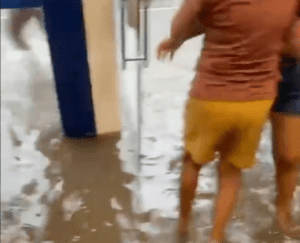 Leia mais sobre o artigo João Câmara: Agência da Caixa Econômica é tomada pela água durante chuva de pouco mais de 50mm em João Câmara