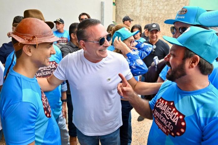 Leia mais sobre o artigo Cavalgada em Touros vira palco de articulações entre Allyson e Ezequiel