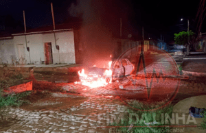 Leia mais sobre o artigo Madrugada de terror: confrontos entre facções deixam ferido e veículos destruídos em Mossoró