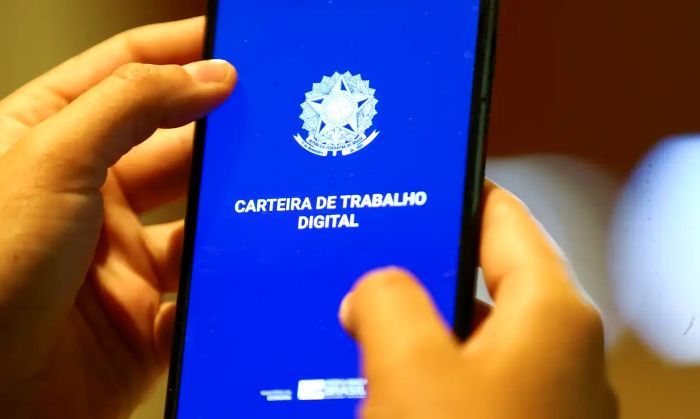 Leia mais sobre o artigo Desemprego fica em 5,4% no trimestre encerrado em janeiro de 2026