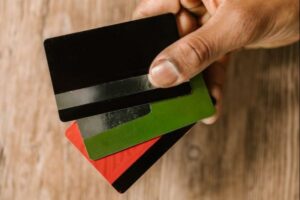 Leia mais sobre o artigo Homem é condenado por estelionato eletrônico com uso de dados de cartão crédito e documento falso em Natal