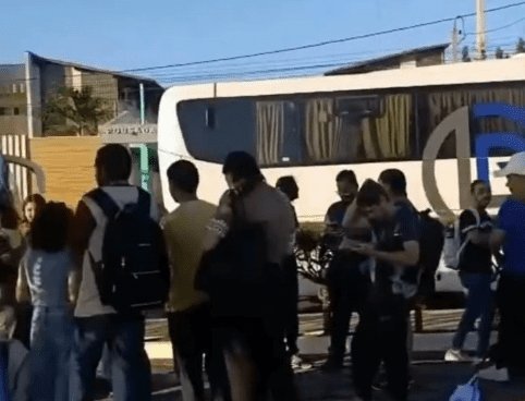 Leia mais sobre o artigo João Câmara: Universitários denuncia atraso e redução de ônibus do transporte escolar para Natal