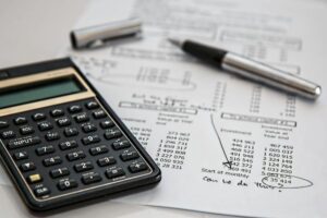 Leia mais sobre o artigo Caern é condenada por suspender fornecimento de água em casa de consumidor que estava com faturas pagas