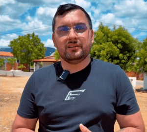 Leia mais sobre o artigo Prefeito de cidade do RN sofre atentado a tiros em Pau dos Ferros 