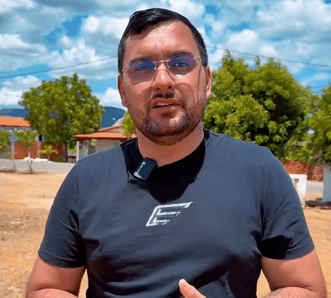 Leia mais sobre o artigo Prefeito de cidade do RN sofre atentado a tiros em Pau dos Ferros 