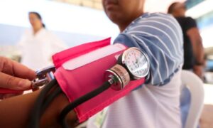 Leia mais sobre o artigo Hipertensão: silenciosa e hereditária, doença pede mudança de hábitos