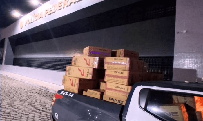 Leia mais sobre o artigo Força Tática do 3º BPM apreende quase 2 mil maços de cigarros contrabandeados em Parnamirim/RN