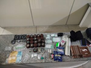 Leia mais sobre o artigo Policiais do 14° BPM prende homem por tráfico de drogas na cidade de João Câmara/RN