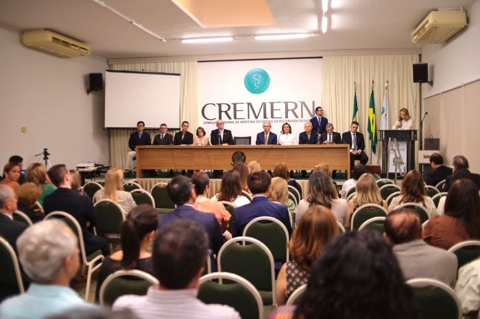 Leia mais sobre o artigo Conselho de Medicina empossa nova diretoria tendo como presidente Dra. Giana da Escóssia Melo