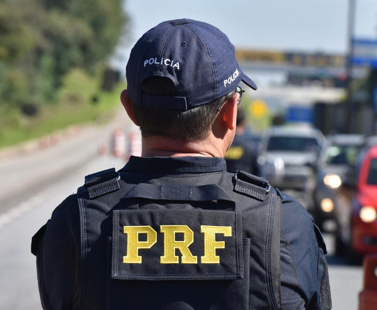Leia mais sobre o artigo PRF monitora rodovias federais no feriado de Tiradentes