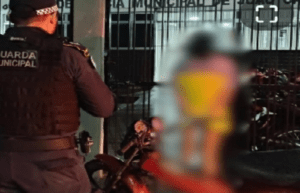 Leia mais sobre o artigo João Câmara: Motocilista é preso pela Guarda Civil por embriaguez, sem capecete e  habilitação