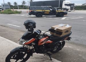 Leia mais sobre o artigo PRF prende homem por falsidade ideológica durante fiscalização na BR-304 em Macaíba/RN