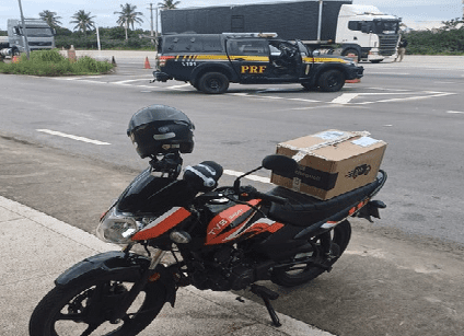 Leia mais sobre o artigo PRF prende homem por falsidade ideológica durante fiscalização na BR-304 em Macaíba/RN