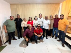 Leia mais sobre o artigo Baraúna fecha apoio a Samanda Alves e Cadu Xavier e reforça base de Lula no estado