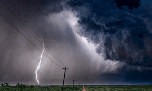 Leia mais sobre o artigo Incidência de raios cresce 24% no Rio Grande do Norte em três meses