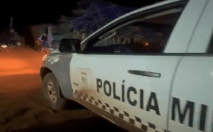 Leia mais sobre o artigo Suspeito de assalto é preso pela PM em comunidade de Bento Fernandes