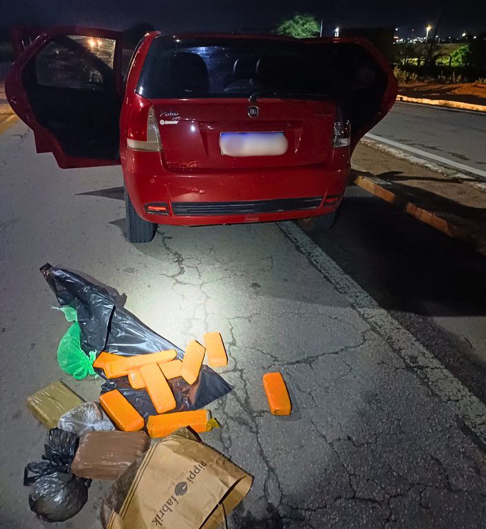 Leia mais sobre o artigo PRF apreende mais de 8 kg de droga e prende dois homens em Lajes/RN