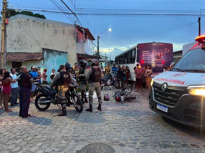 Leia mais sobre o artigo Suspeito morre após colidir em ônibus durante perseguição policial em Parnamirim