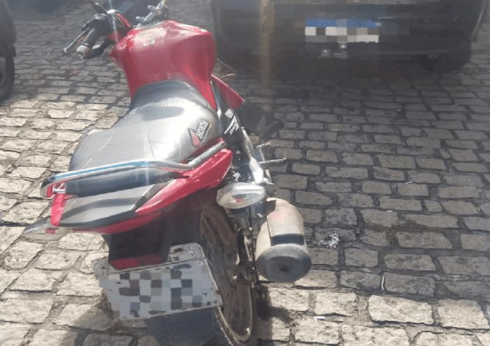 Leia mais sobre o artigo Equipe do 17º Batalhão apreende motocicleta com sinais de adulteração em Ceará-Mirim