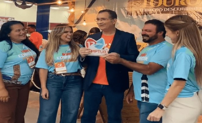 No momento, você está visualizando Touros destaca seu potencial turístico na FEMPTUR em Natal