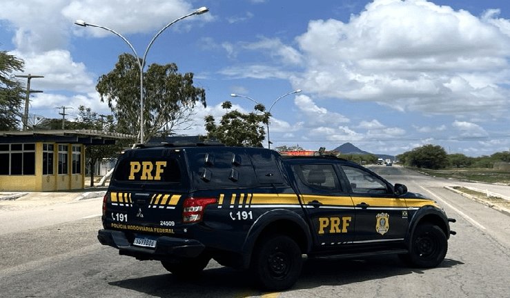 Leia mais sobre o artigo PRF alerta para riscos de ultrapassagens proibidas durante a Operação Semana Santa no RN