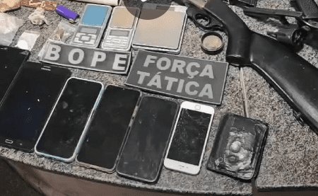 Leia mais sobre o artigo Polícia Militar prende criminosos após assalto a posto de combustível no interior do RN