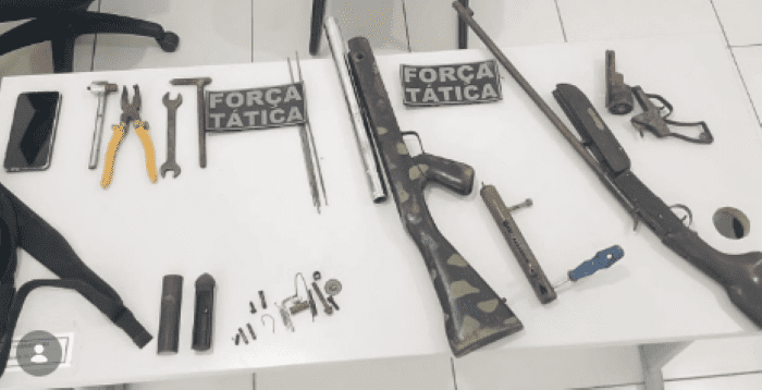 Leia mais sobre o artigo Homem é preso de posse de várias armas de fogo em Ielmo Marinho, RN