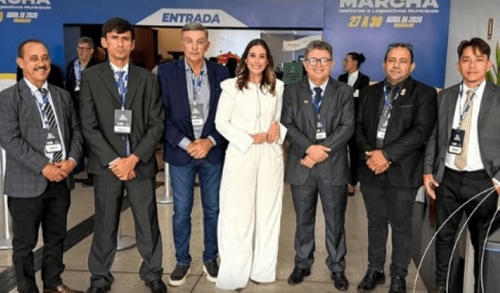 Leia mais sobre o artigo Prefeito Reginaldo Vitorino paticipa de evento nacional na capital federal com vereadores