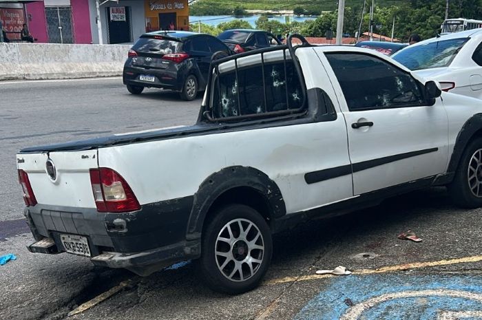 Leia mais sobre o artigo Troca de tiros termina com dois suspeitos mortos no acesso à Ponte de Igapó, diz PM