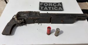 Leia mais sobre o artigo Força Tática do 17ºBPM prende indivíduo e apreende arma de fogo em Rio do Fogo