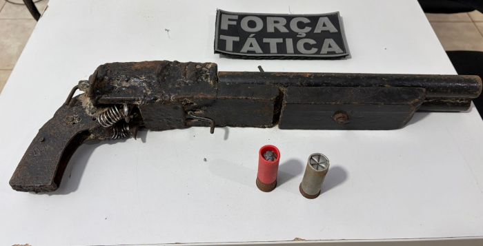 Leia mais sobre o artigo Força Tática do 17ºBPM prende indivíduo e apreende arma de fogo em Rio do Fogo