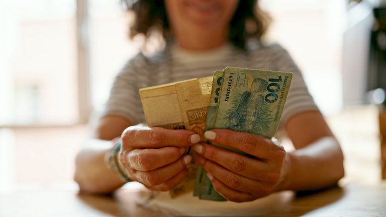 Leia mais sobre o artigo Começa nesta segunda-feira (25) o pagamento da segunda parcela do 13º salário para aposentados e pensionistas do INSS