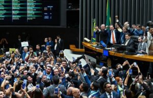 Leia mais sobre o artigo Congresso impõe nova derrota ao governo e derruba veto à dosimetria